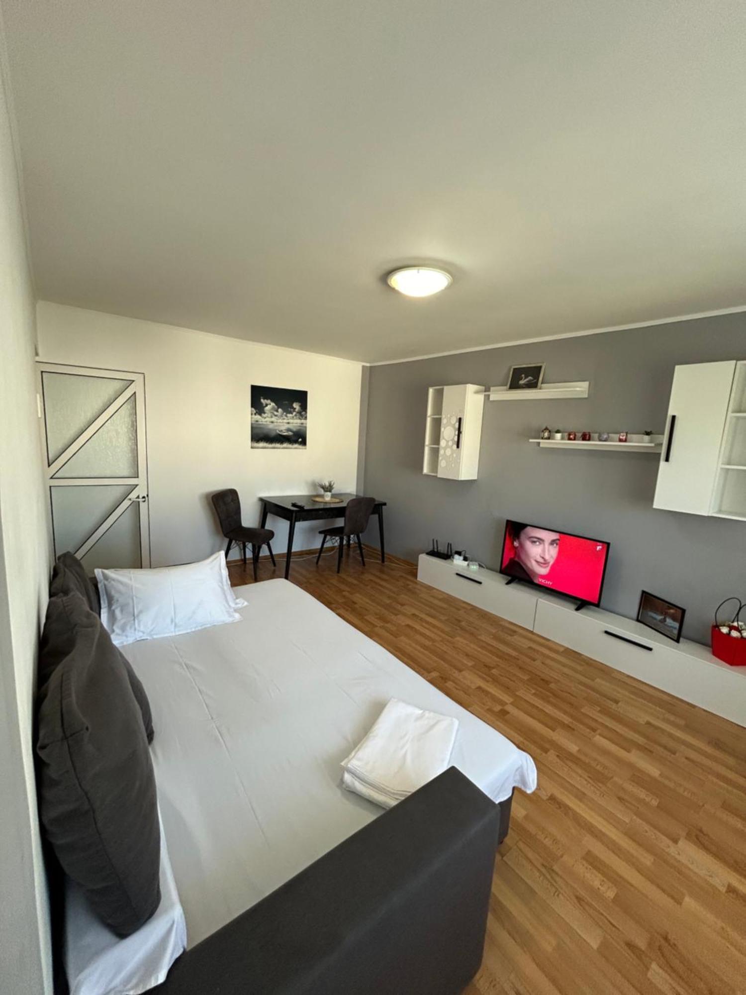 Sj Apartment 图尔恰 外观 照片